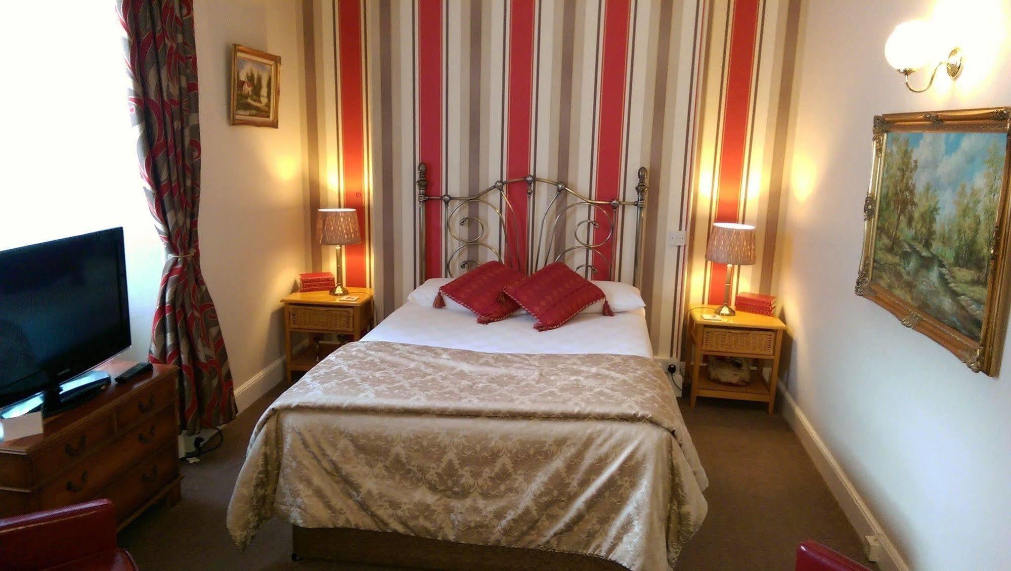 The Globe Inn Чаґфорд Екстер'єр фото