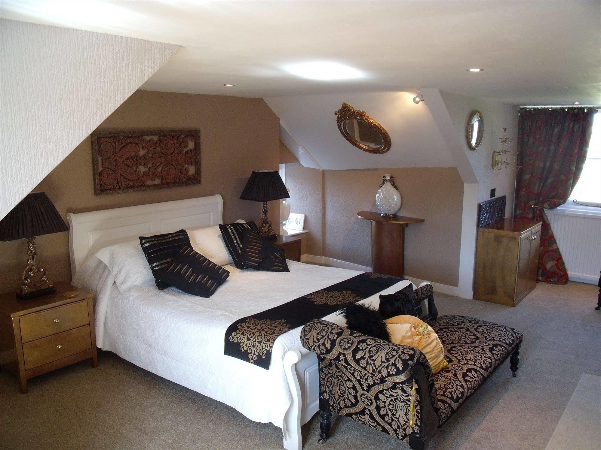 The Globe Inn Чаґфорд Екстер'єр фото