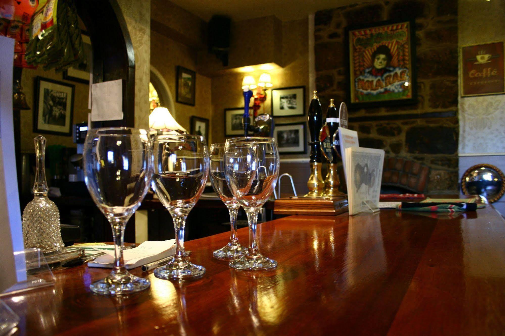 The Globe Inn Чаґфорд Екстер'єр фото